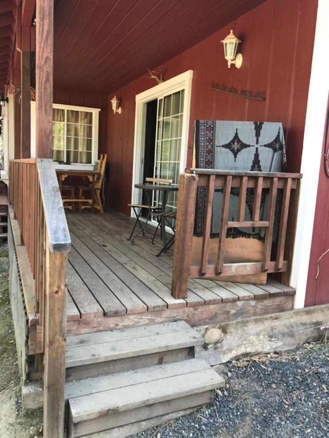 The Red Rooster Lodge Coulterville Exteriör bild