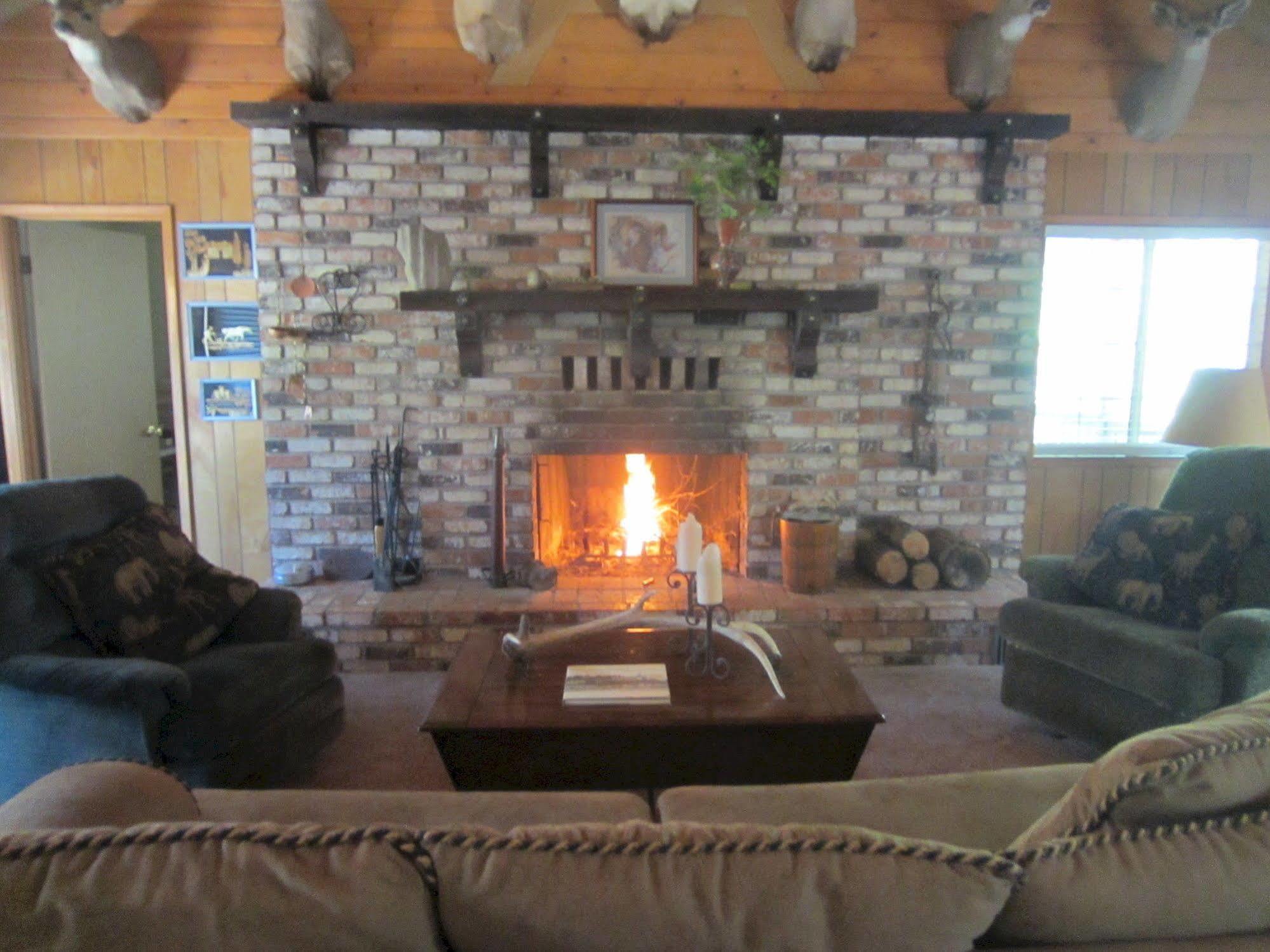 The Red Rooster Lodge Coulterville Exteriör bild
